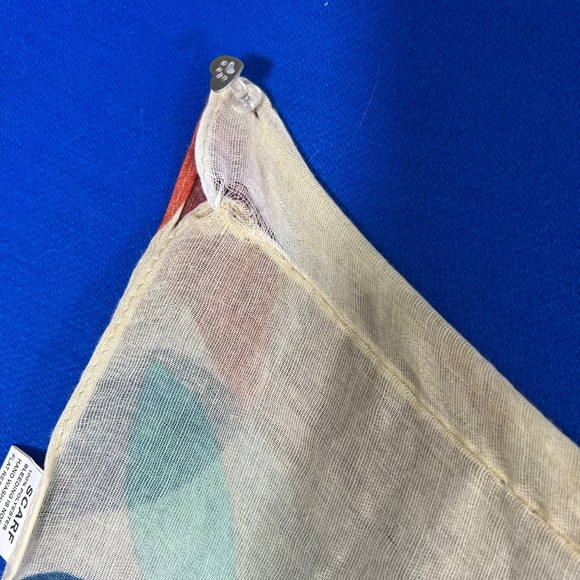 🔥2/$10 Pretty Abstract Graphic Infinity Scarf - Picture 4 of 5